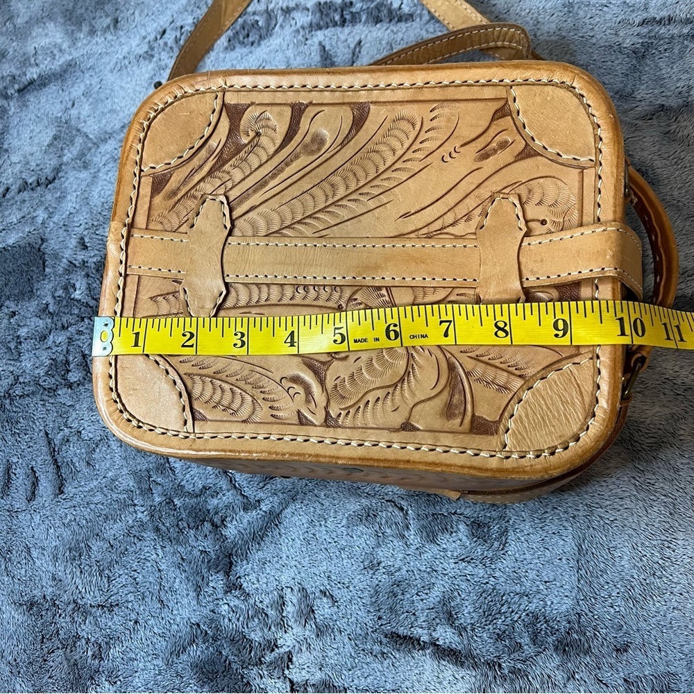 Vintage Leather Hand tooled Floral Design Purse - Picture 7 of 7